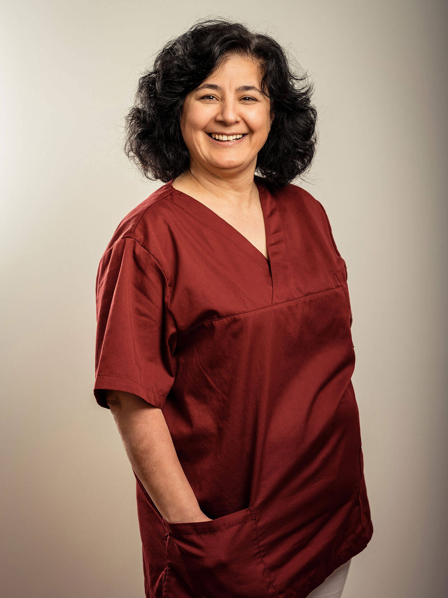 Selma Cetin, Mitarbeiterin in der Zahnarztpraxis cecere | rose
